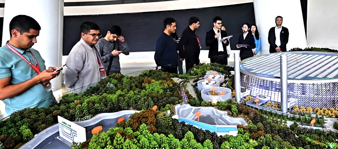 Erkundung der grünen Zukunft von Shenzhen: Delegation aus Usbekistan besucht Modellprojekte mit niedrigem CO₂-Ausstoß